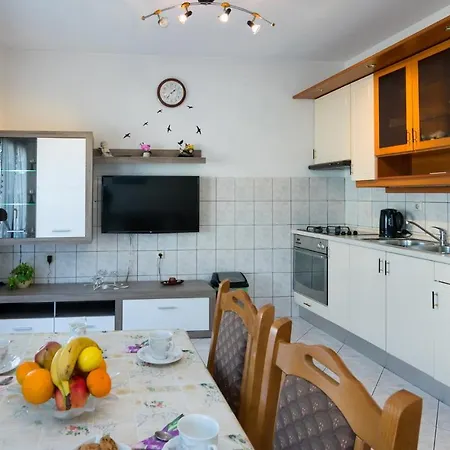 Two-Bedroom Apartment In Zadar II