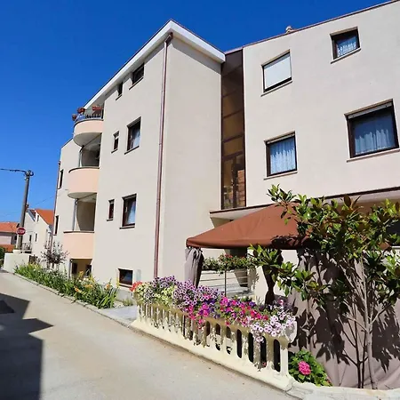 Two-Bedroom Apartment In Zadar II